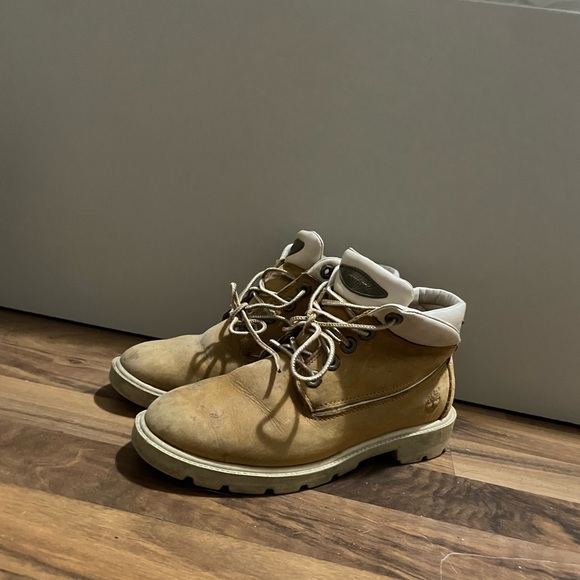 Timberland Boots - Picture 1 of 3